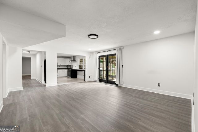 560 Saddle Creek Circle, Roswell, GA 30076