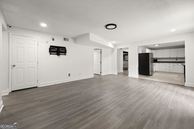 560 Saddle Creek Circle, Roswell, GA 30076
