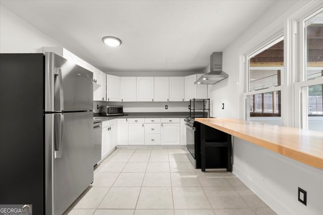 560 Saddle Creek Circle, Roswell, GA 30076