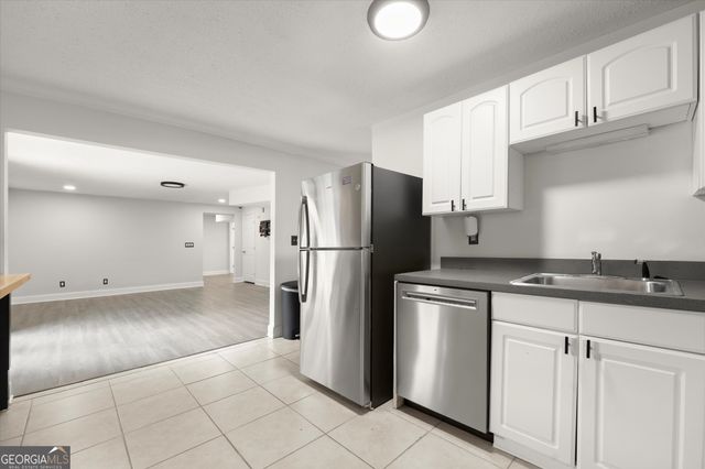 560 Saddle Creek Circle, Roswell, GA 30076