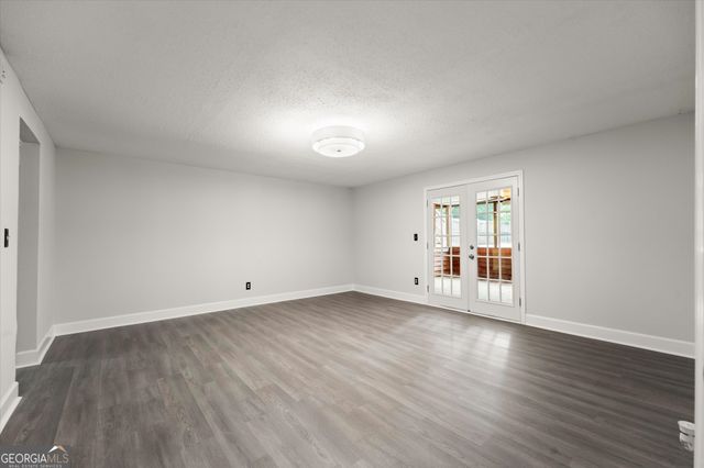 560 Saddle Creek Circle, Roswell, GA 30076