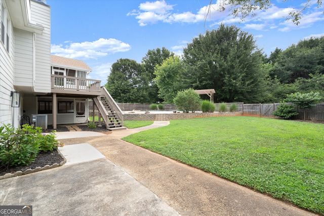 560 Saddle Creek Circle, Roswell, GA 30076