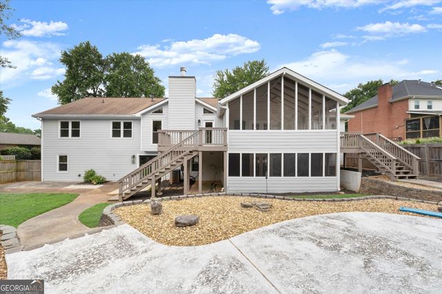 560 Saddle Creek Circle, Roswell, GA 30076