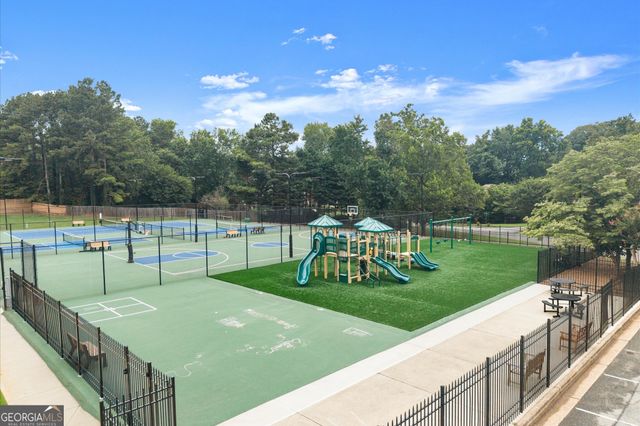 560 Saddle Creek Circle, Roswell, GA 30076