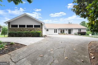 560 Saddle Creek Circle, Roswell, GA 30076