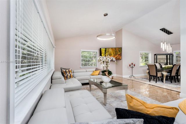 1173 NE 104th St, Miami Shores, FL 33138