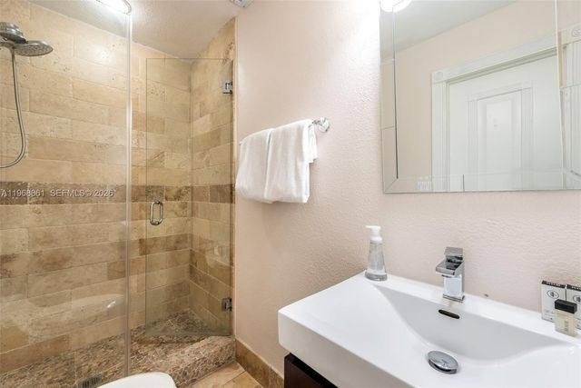 1173 NE 104th St, Miami Shores, FL 33138