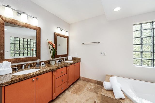 1173 NE 104th St, Miami Shores, FL 33138