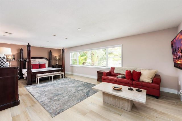 1173 NE 104th St, Miami Shores, FL 33138