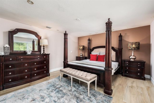 1173 NE 104th St, Miami Shores, FL 33138