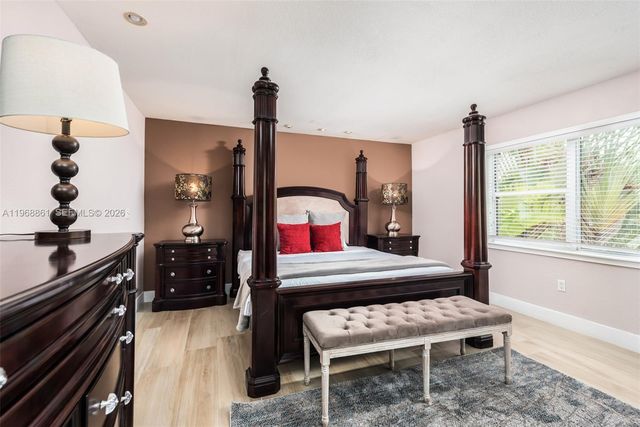 1173 NE 104th St, Miami Shores, FL 33138