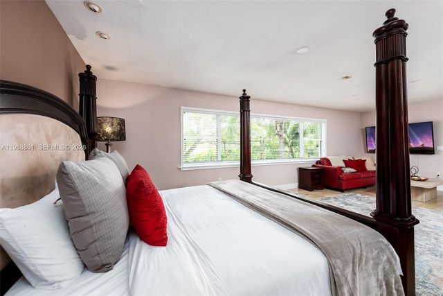 1173 NE 104th St, Miami Shores, FL 33138