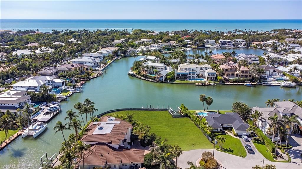 2020 5th ST S, NAPLES, FL 34102 — photo 2