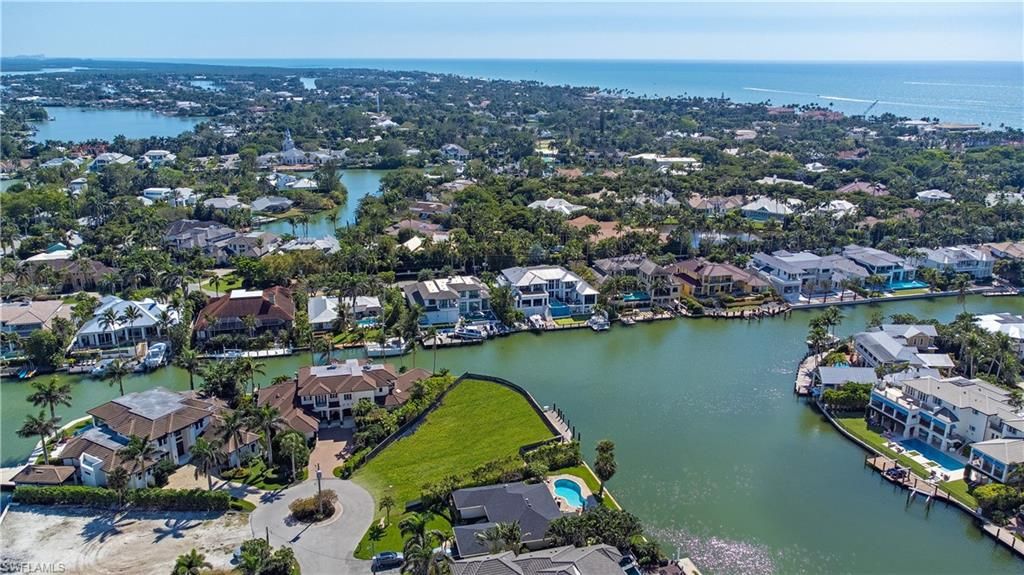 2020 5th ST S, NAPLES, FL 34102 — photo 5