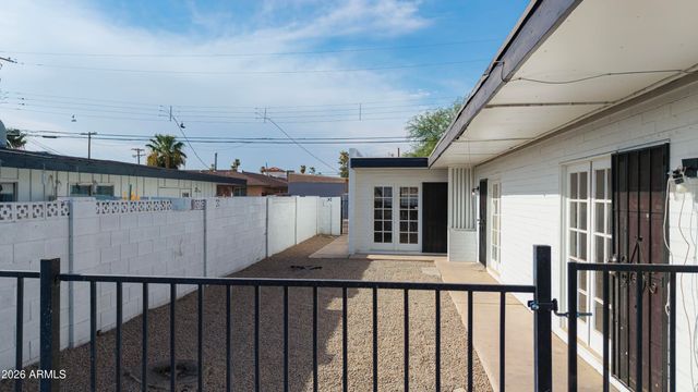 2134 W HEATHERBRAE Drive, Phoenix, AZ 85015