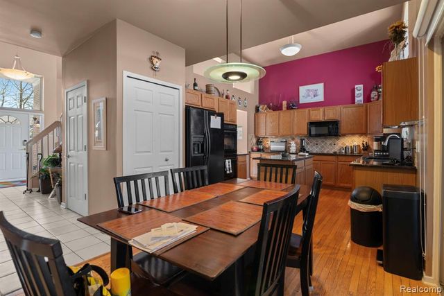 40700 Kingsley Lane, Novi, MI 48377