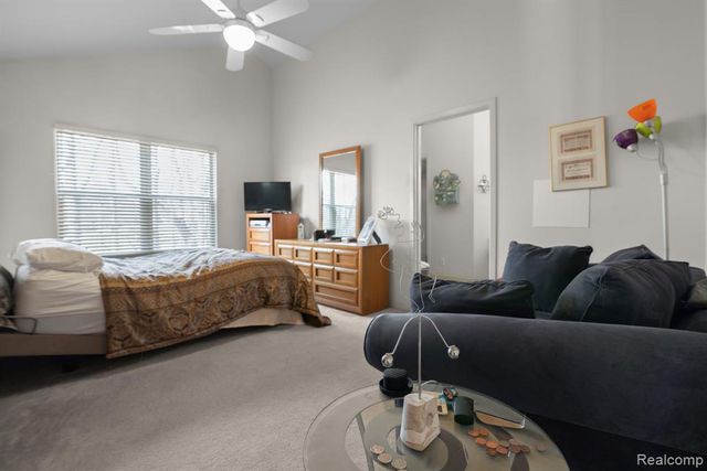 40700 Kingsley Lane, Novi, MI 48377