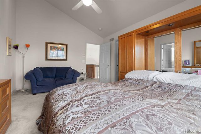 40700 Kingsley Lane, Novi, MI 48377