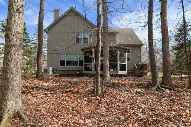 40700 Kingsley Lane, Novi, MI 48377
