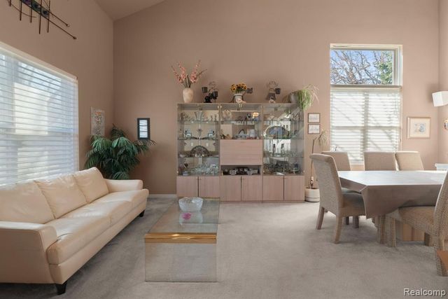 40700 Kingsley Lane, Novi, MI 48377