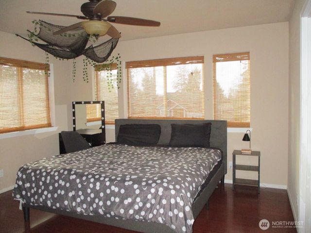 950 Falls of Clyde Loop SE, Ocean Shores, WA 98569