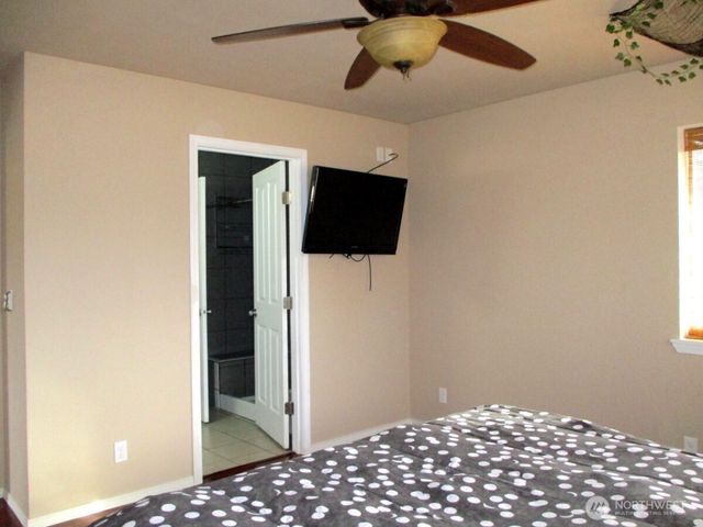 950 Falls of Clyde Loop SE, Ocean Shores, WA 98569