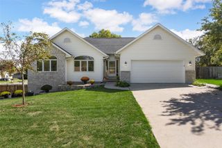 700 Mesquite Drive, Coralville, IA 52241
