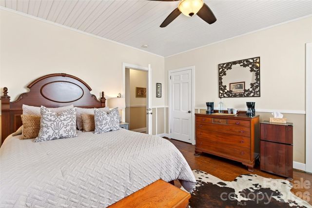 60 Henry Lane, Spruce Pine, NC 28777