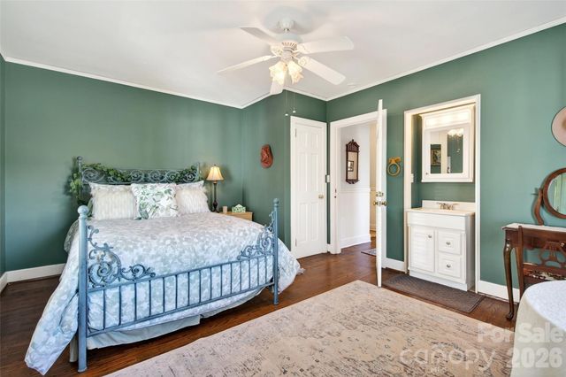 60 Henry Lane, Spruce Pine, NC 28777