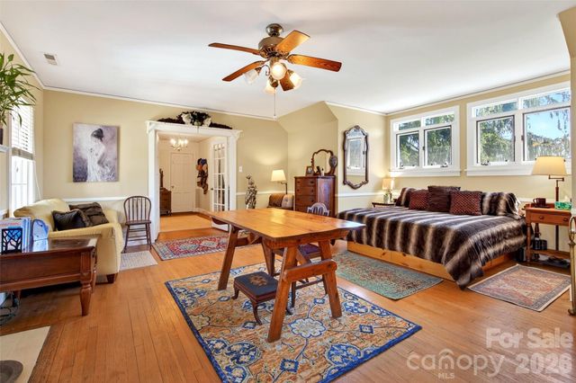 60 Henry Lane, Spruce Pine, NC 28777