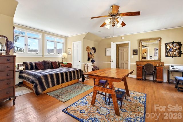 60 Henry Lane, Spruce Pine, NC 28777