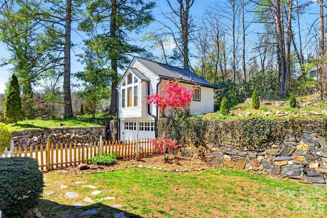 60 Henry Lane, Spruce Pine, NC 28777
