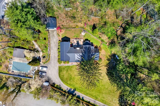 60 Henry Lane, Spruce Pine, NC 28777