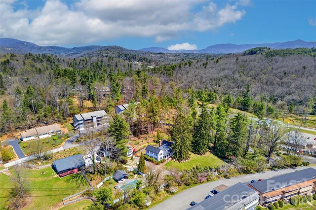 60 Henry Lane, Spruce Pine, NC 28777