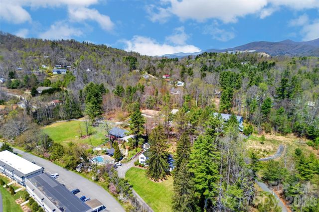 60 Henry Lane, Spruce Pine, NC 28777