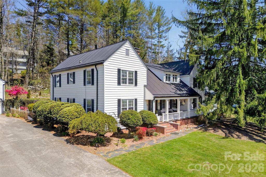 60 Henry Lane, Spruce Pine, NC 28777