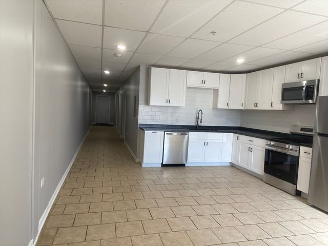 171 N 25th Avenue 8, Melrose Park, IL 60160