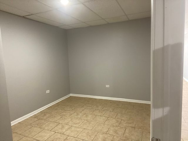 171 N 25th Avenue 8, Melrose Park, IL 60160