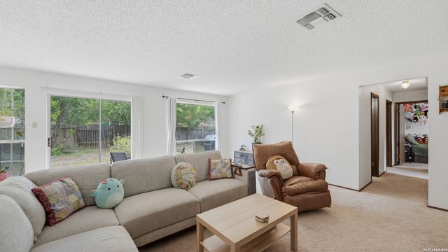 5938 HIDDEN BOULDER ST, San Antonio, TX 78250