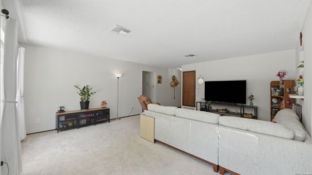 5938 HIDDEN BOULDER ST, San Antonio, TX 78250