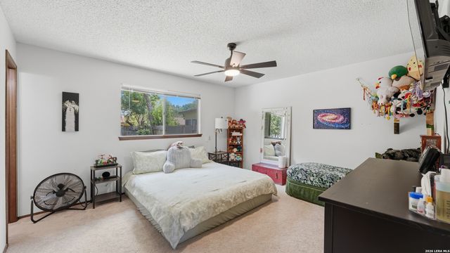 5938 HIDDEN BOULDER ST, San Antonio, TX 78250