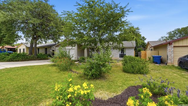5938 HIDDEN BOULDER ST, San Antonio, TX 78250