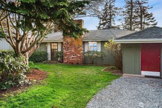 2180 Inverness Way, Coupeville, WA 98239