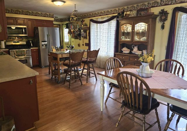 30772 E County Road 2400 N Road, Manito, IL 61546