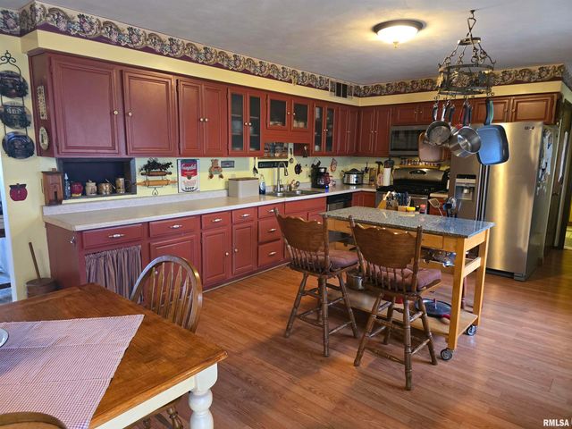 30772 E County Road 2400 N Road, Manito, IL 61546