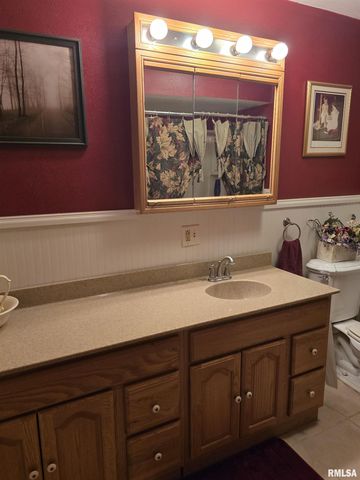 30772 E County Road 2400 N Road, Manito, IL 61546