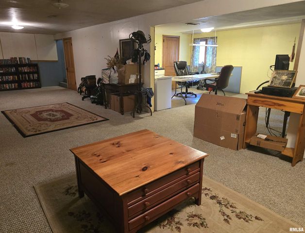 30772 E County Road 2400 N Road, Manito, IL 61546