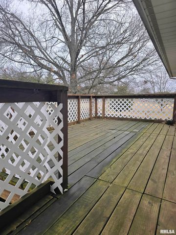 30772 E County Road 2400 N Road, Manito, IL 61546