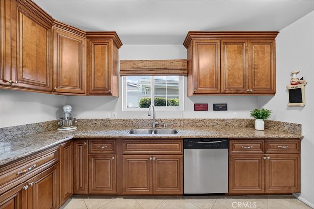 1919 Nipomo, Long Beach, CA 90815