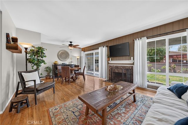 1919 Nipomo, Long Beach, CA 90815